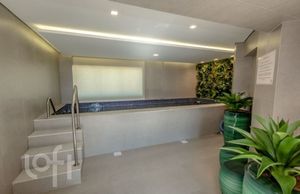 Image 24 - 887799