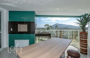 Image 27 - 887799