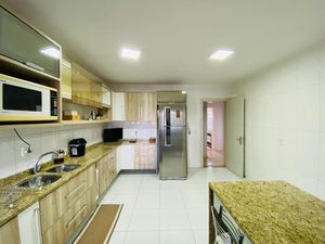 Image 19 - 887802