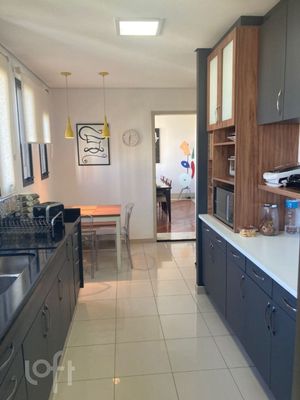 Image 6 - 887804