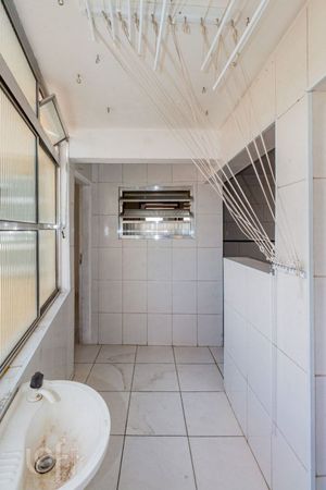 Image 22 - 887828
