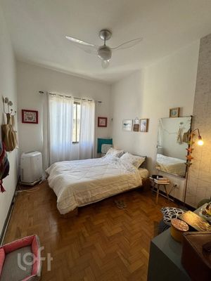 Image 11 - 887833