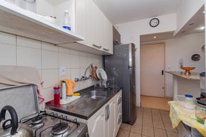Image 9 - 887838