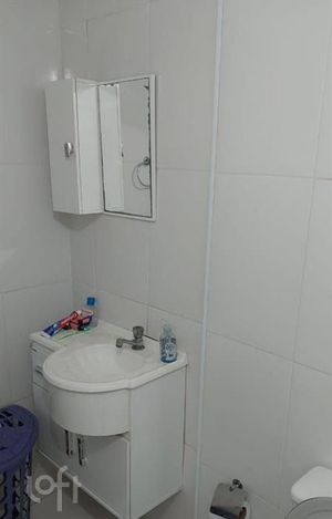 Image 10 - 887845