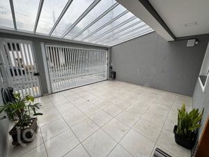 Image 16 - 887847