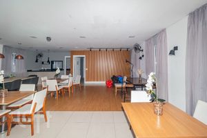 Image 24 - 887849