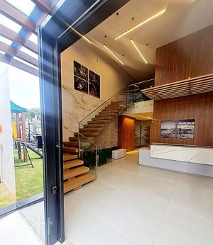Image 28 - 887850