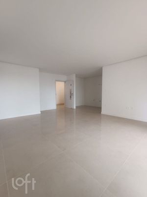 Image 21 - 887850