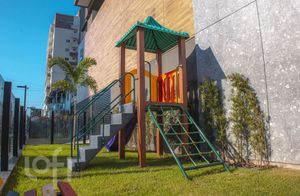 Image 33 - 887850