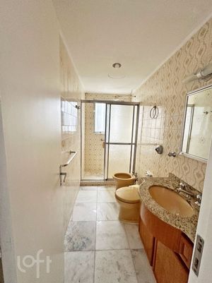 Image 9 - 887852