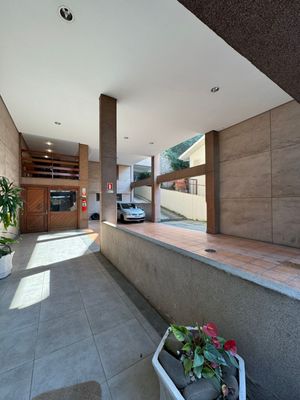 Image 12 - 887853