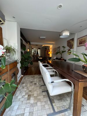Image 6 - 887853
