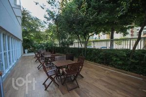 Image 16 - 887855