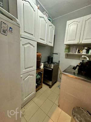 Image 6 - 887856
