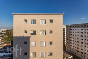 Image 21 - 887858