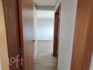 Image 17 - 887860