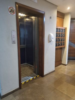 Image 8 - 887865