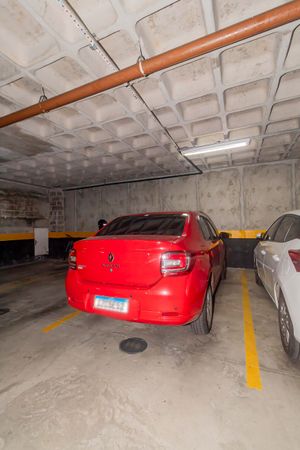 Image 17 - 887877