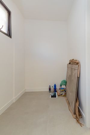 Image 25 - 887891