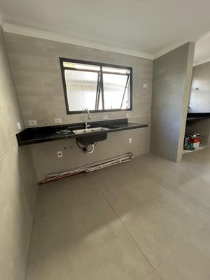 Image 11 - 887891