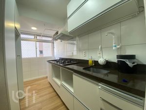 Image 16 - 887900