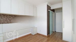 Image 13 - 887901