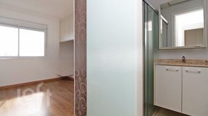 Image 15 - 887901