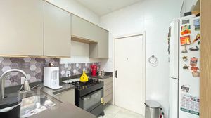 Image 12 - 887903
