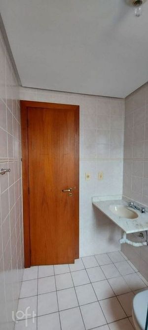 Image 16 - 887925