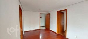 Image 4 - 887925