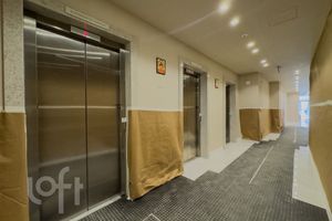 Image 30 - 887931