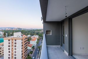 Image 13 - 887931