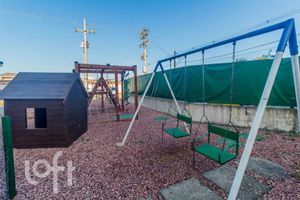 Image 17 - 887935