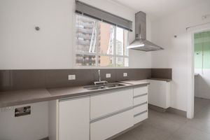 Image 10 - 887938