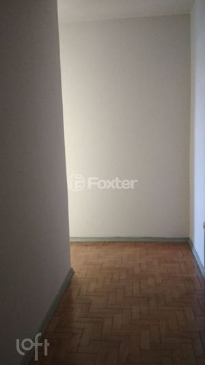 Image 1 - 887941