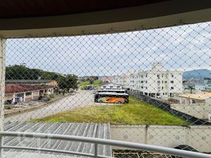 Image 17 - 887953