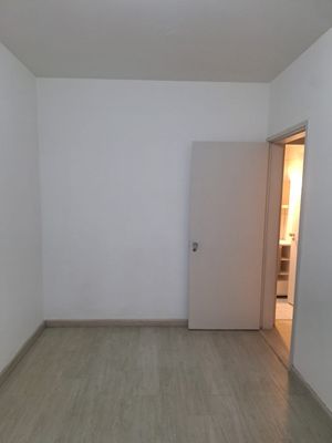 Image 3 - 887956