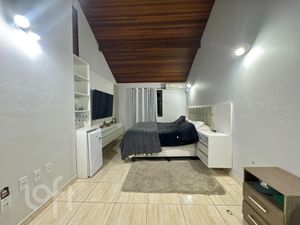 Image 17 - 887958