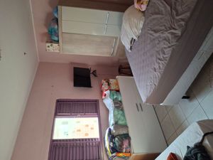 Image 9 - 887962