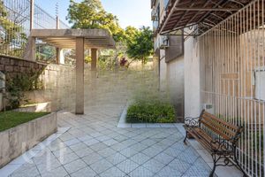 Image 21 - 887965