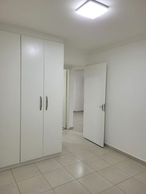 Image 12 - 887966