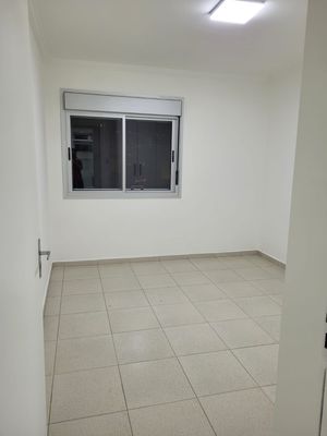 Image 15 - 887966
