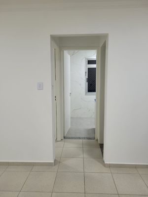 Image 7 - 887966