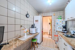 Image 9 - 887972