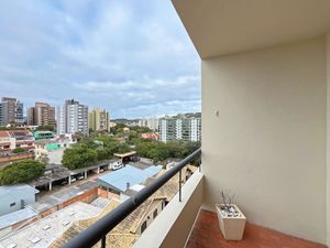 Image 30 - 887972