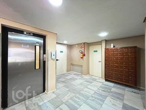 Image 10 - 887972