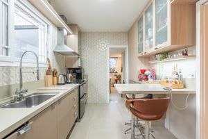 Image 27 - 887973