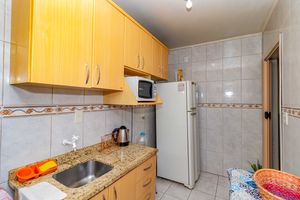 Image 13 - 887974