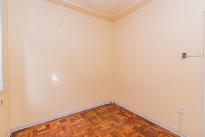 Image 16 - 887979
