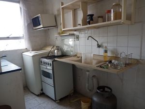 Image 4 - 887981